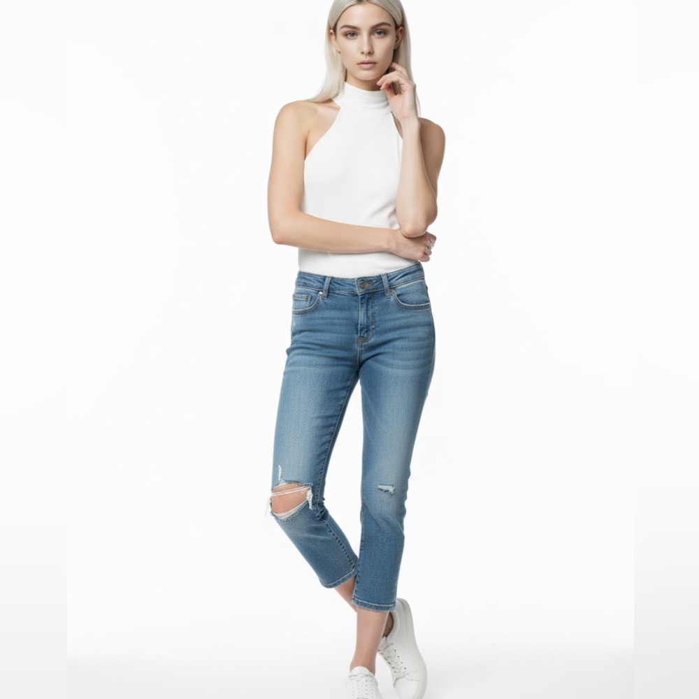 Driftwood Distressed Cropped Jeans Ripped Knee Denim Blue Wash Size 26